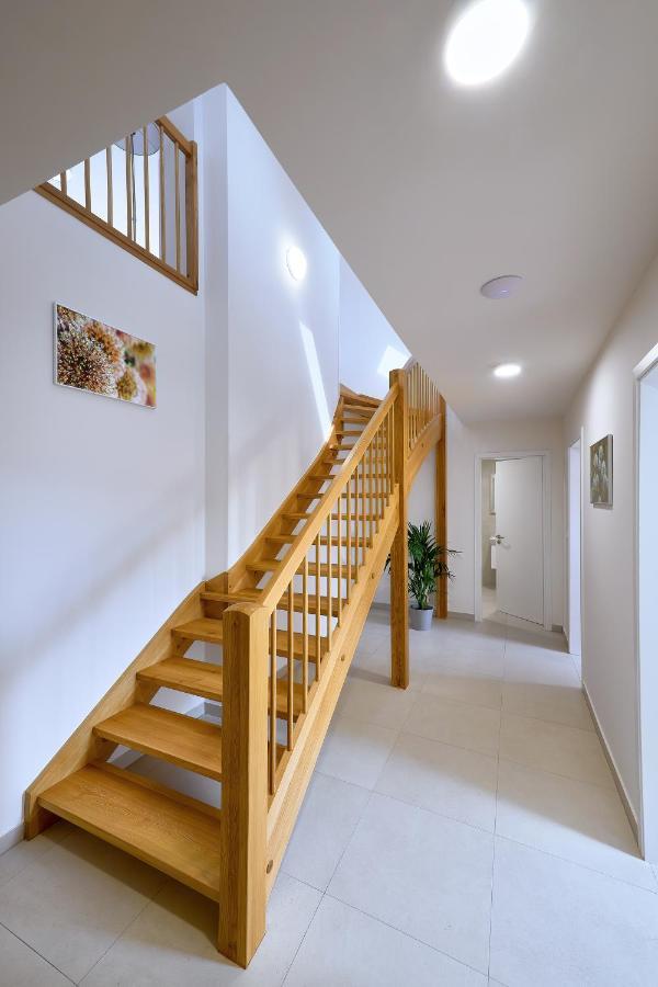 براغ Downtown Suites Rubesova المظهر الخارجي الصورة